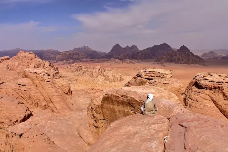 Tour di 2 giorni e 1 notte a Wadi Rum (WR-JHT-011)